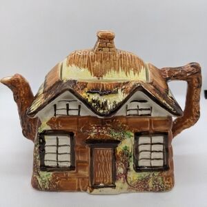 Vintage Price Kensington Ye Olde Cottage Teapot Made In England 1940's